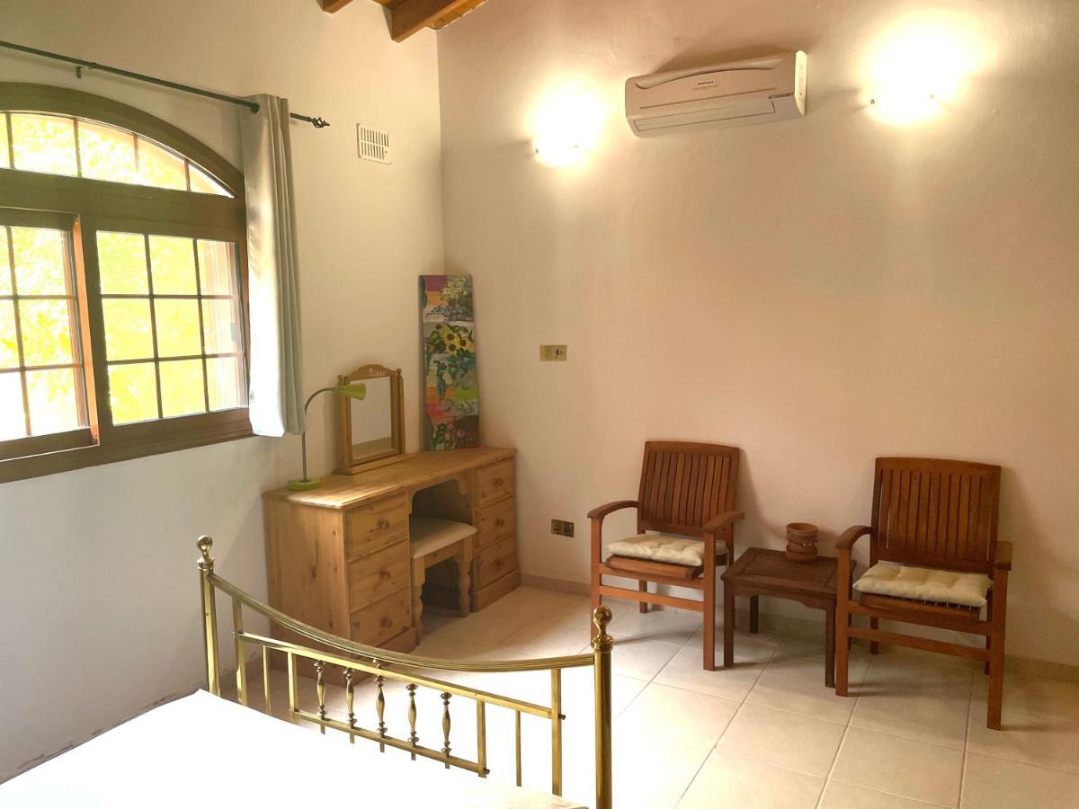 Beautiful Home Paphos Esterno foto